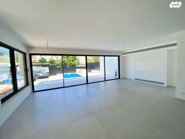 בית פרטי/ קוטג', הנשיא יצחק בן צבי, נוף ים, הרצליה