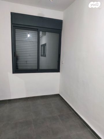 דירת גן, שדרות וייצמן, מוצקין הותיקה, קרית מוצקין