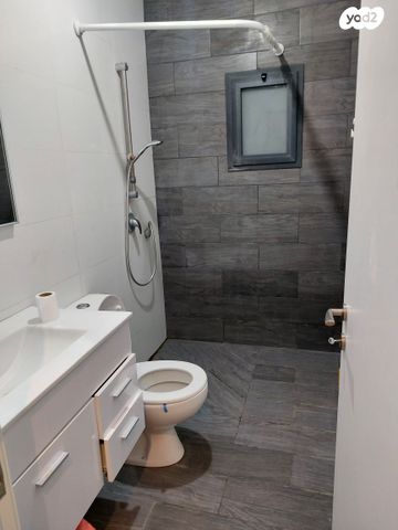 דירת גן, שדרות וייצמן, מוצקין הותיקה, קרית מוצקין