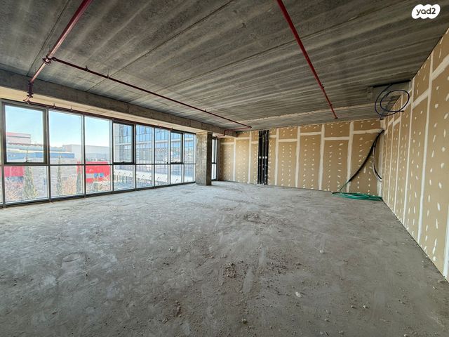 משרדים, מרכז עינב, מודיעין מכבים רעות