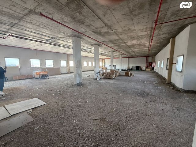 משרדים, יבנה