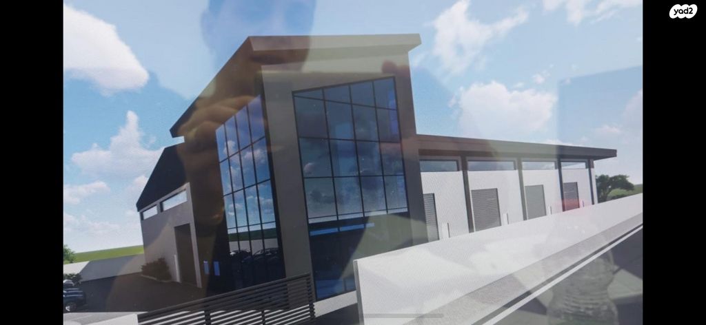 מבני תעשיה, יבנה