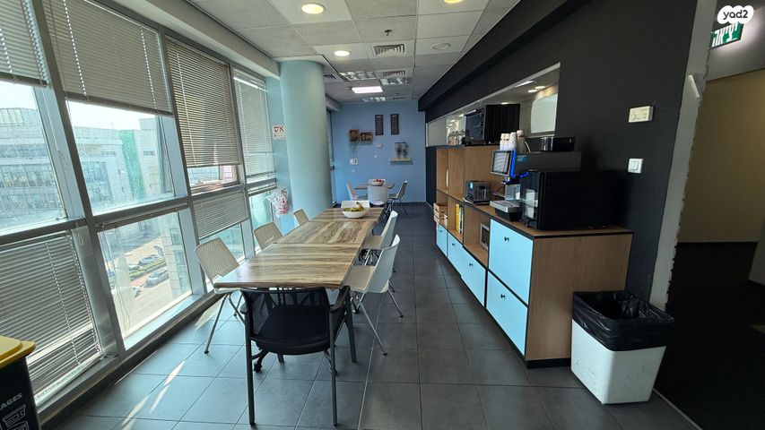 בניין משרדים, גולן, קרית שדה התעופה, קרית שדה התעופה / איירפורט סיטי