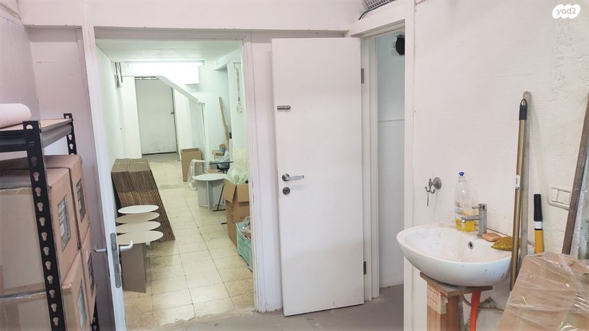 מחסנים, הפלך 4, גבעת הרצל, אזור המלאכה יפו, תל אביב יפו