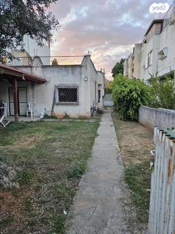 דו משפחתי, לח"י 6, שעריה, פתח תקווה