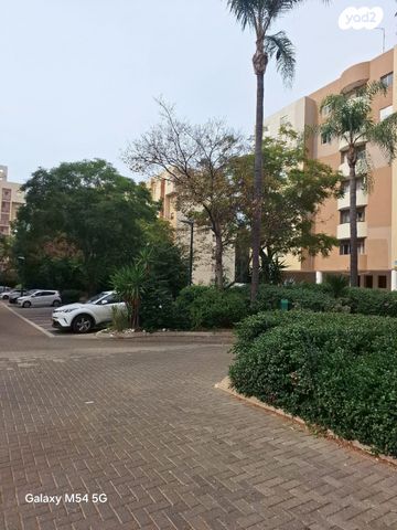 דירה, הרצליה