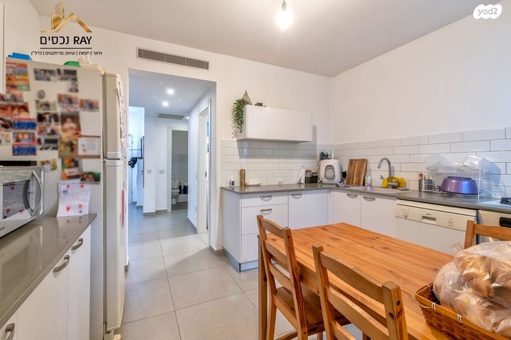 דירת גן, שדרות הרצל, נאות שמיר, יבנה