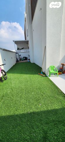 דו משפחתי, גדרה