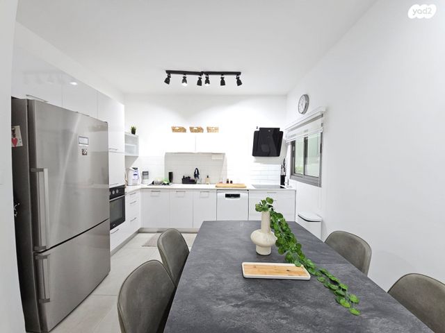 דירת גן, שרה אמנו, קרית גת