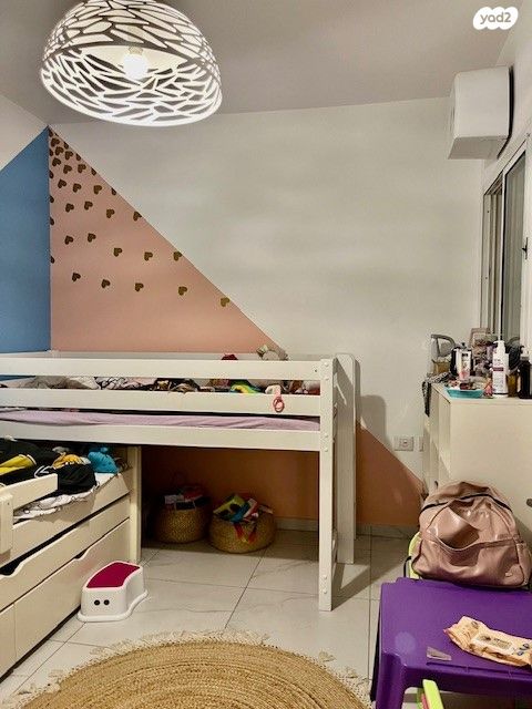 דירה, עבר הירדן, קרית אונו