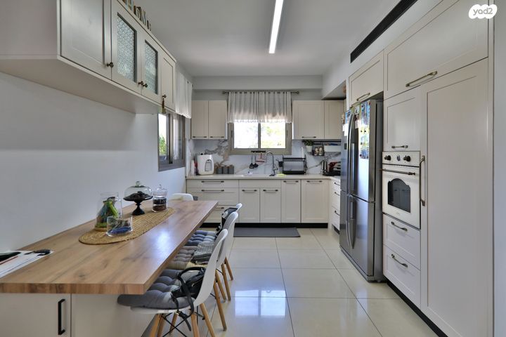 גג/ פנטהאוז, השיקמה, מרכז העיר, סביניה, הוותיקה, קרית ביאליק