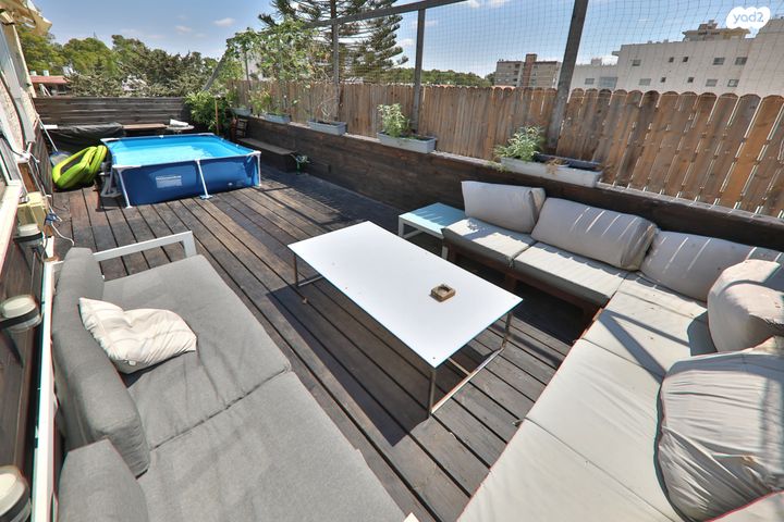 גג/ פנטהאוז, השיקמה, מרכז העיר, סביניה, הוותיקה, קרית ביאליק