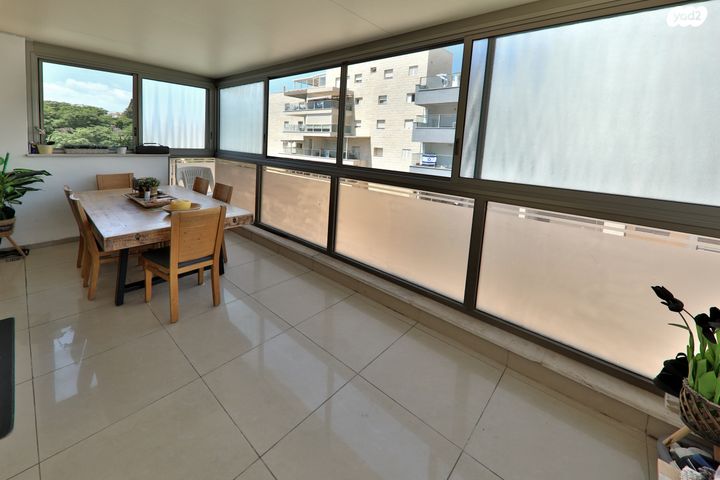 גג/ פנטהאוז, השיקמה, מרכז העיר, סביניה, הוותיקה, קרית ביאליק