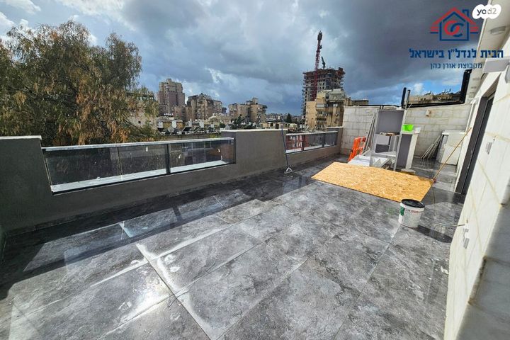 גג/ פנטהאוז, הר הצופים, חולון