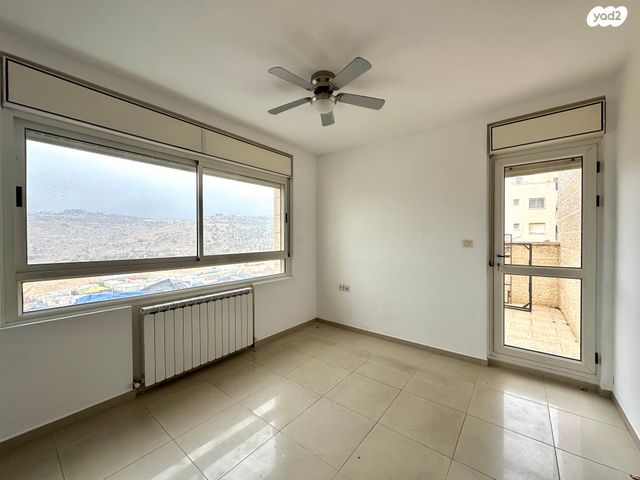 גג/ פנטהאוז, הרב אריה בינה, חומת שמואל, הר חומה, ירושלים