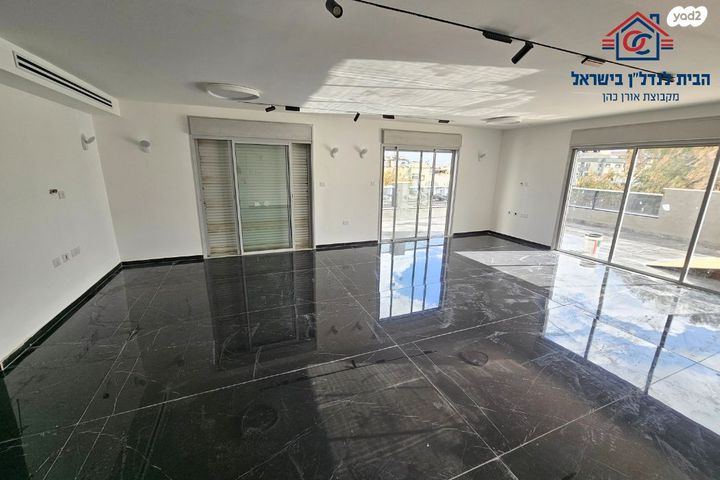 גג/ פנטהאוז, הר הצופים, חולון