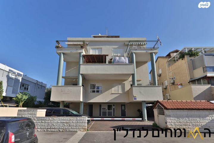 דירה, חומה ומגדל, קרית חיים מזרחית, חיפה