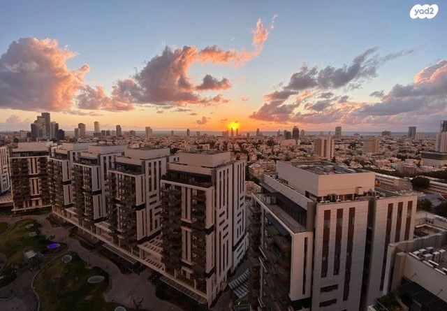 דירה, החשמונאים 98, גני שרונה, קרית הממשלה, תל אביב יפו