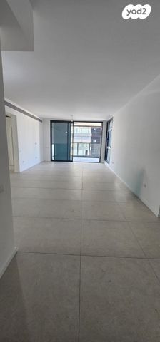 דירה, הירש, רוטשילד עצמאות, בת ים