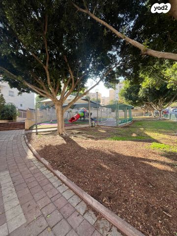 גג/ פנטהאוז, האבן, נופי סלע, מעלה אדומים