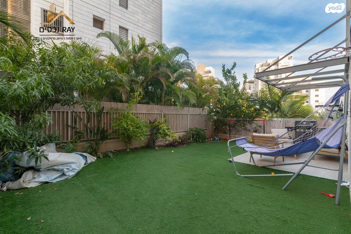 דירת גן, שדרות הרצל, נאות שמיר, יבנה