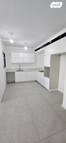 דירה, הירש, רוטשילד עצמאות, בת ים