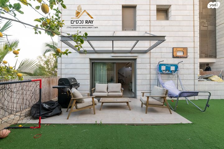 דירת גן, שדרות הרצל, נאות שמיר, יבנה