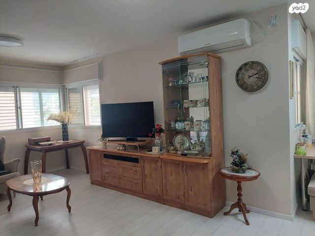 דירה, גבעת עמוס, נשר