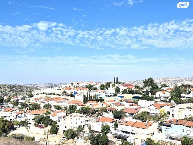 דו משפחתי, שערי תקווה