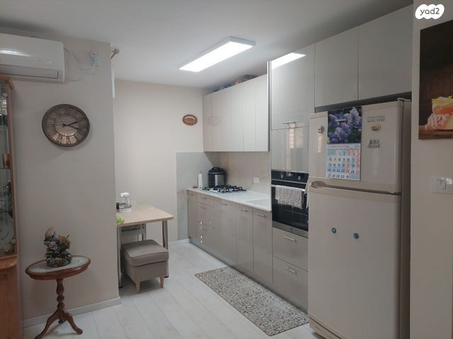 דירה, גבעת עמוס, נשר