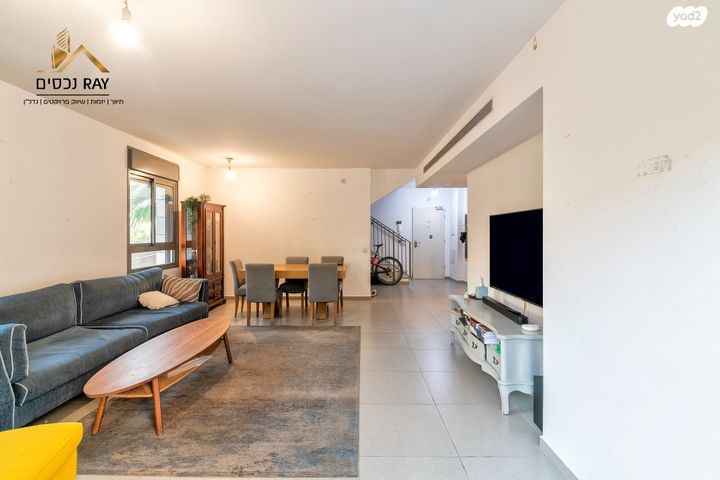 דירת גן, שדרות הרצל, נאות שמיר, יבנה