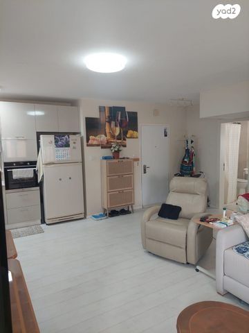 דירה, גבעת עמוס, נשר