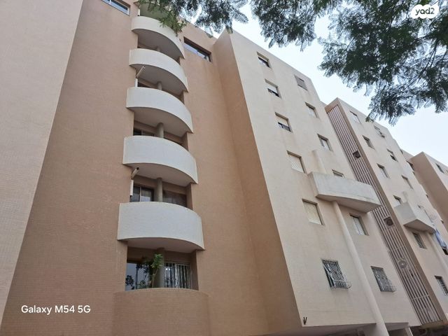 דירה, הרצליה