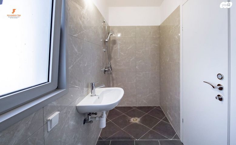 דירה, אדמונד סחייק, מלחה, מנחת, ירושלים