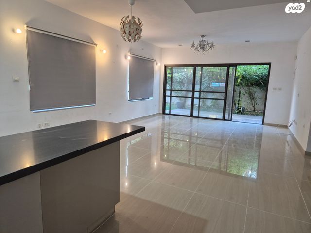 דו משפחתי, נווה יהודה, רחובות