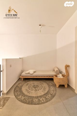 דירת גן, שדרות הרצל, נאות שמיר, יבנה