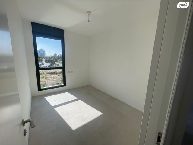 דירה, חנה רובינא, מרכז, הרצליה