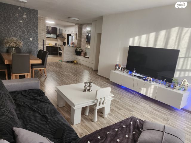 דירה, זרובבל 11, מרכז מזרחי, נס ציונה