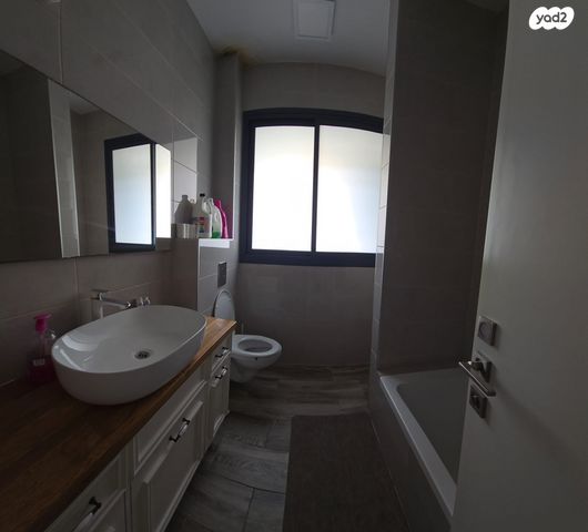 דירה, דרך בן גוריון, בת ים