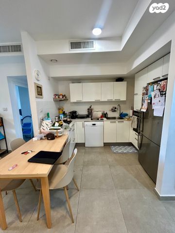 דירה, קרליבך, גני שרונה, קרית הממשלה, תל אביב יפו