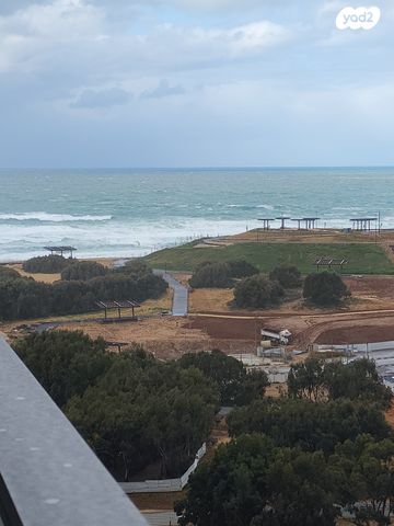 גג/ פנטהאוז, בת ים