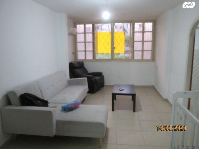 שדרות השופטים 15