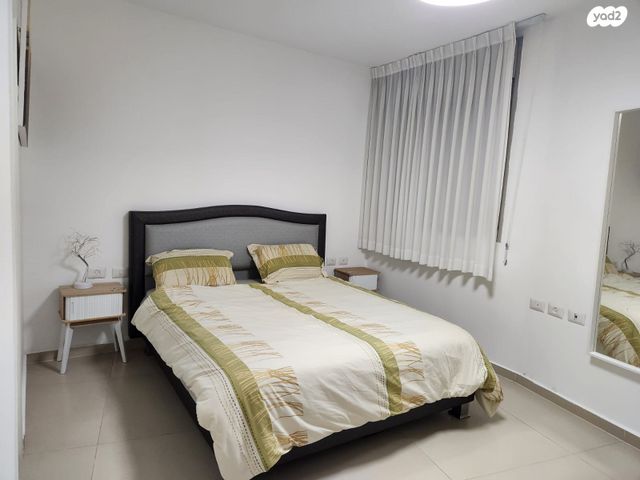 שקמים ואגמים