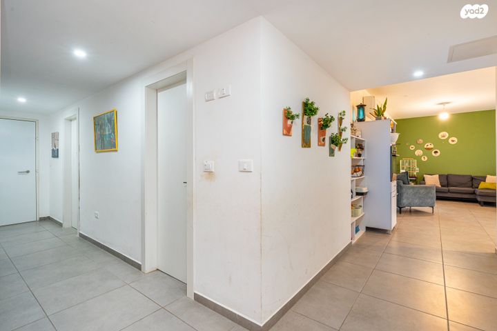 דירה, עמירם, פרדס חנה כרכור