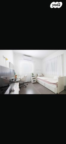 דירה, אוסישקין 4, דרום מערב ותיק, בת ים