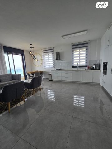 דירה, דרך בן גוריון, בת ים