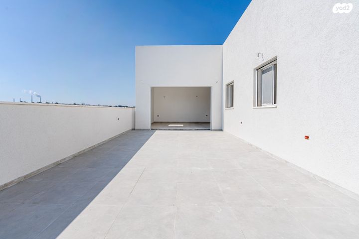 דירה, אור עקיבא