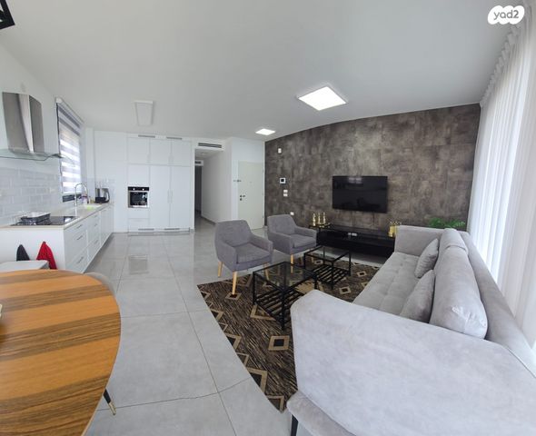 דירה, דרך בן גוריון, בת ים