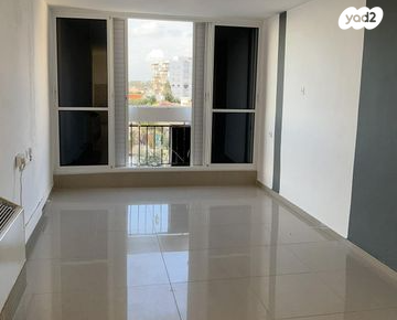 דירה, הדקל, מנחם בגין, עכו