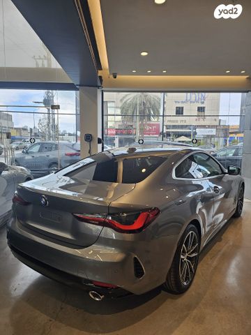 מודעת רכב ב מ וו סדרה 4 1